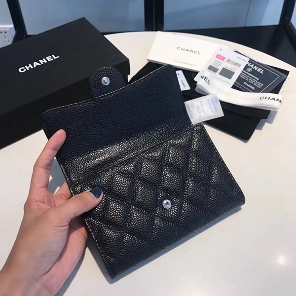 シャネル財布素材ディテール